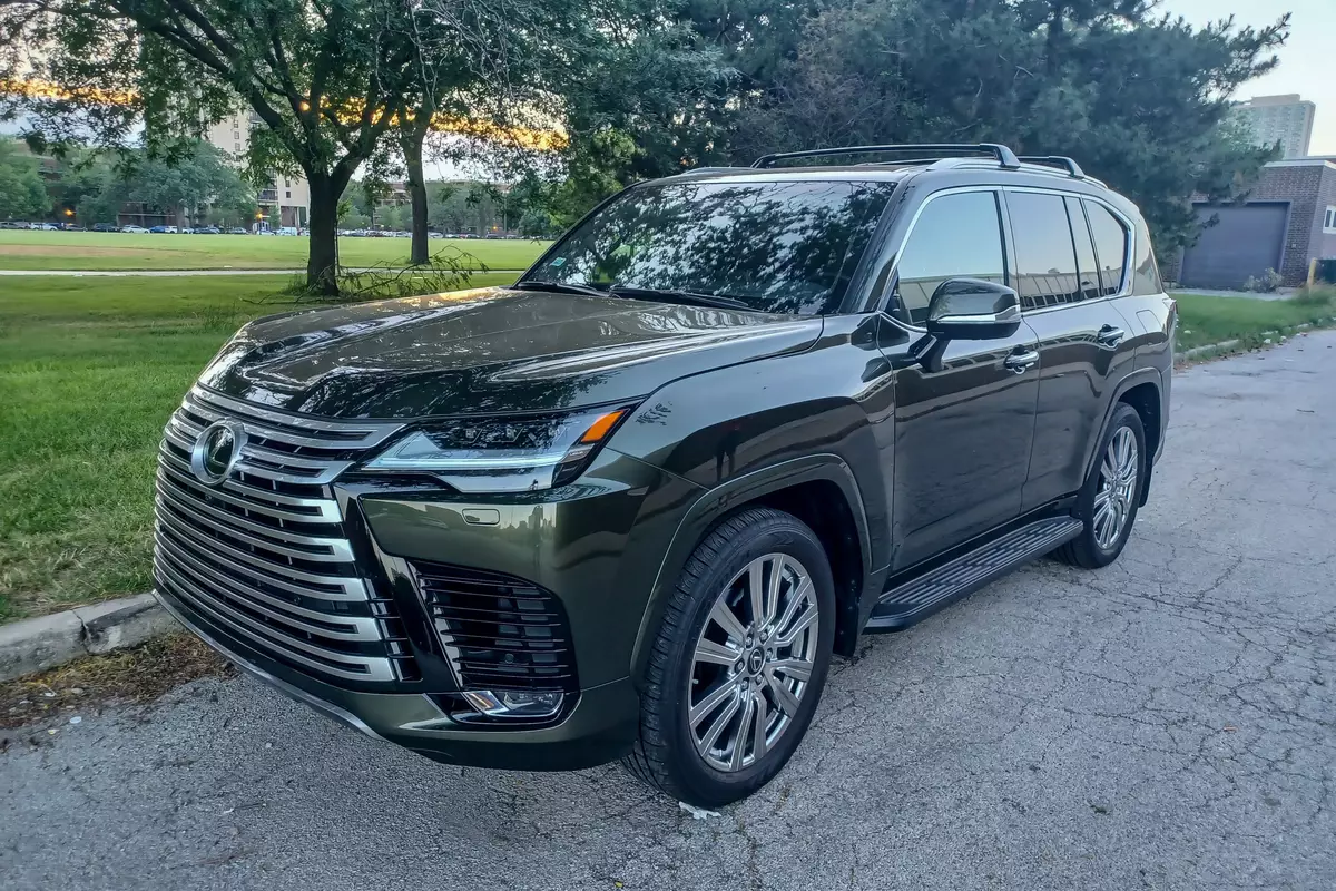 Тест-драйв Lexus LX 600 Ultra Luxury