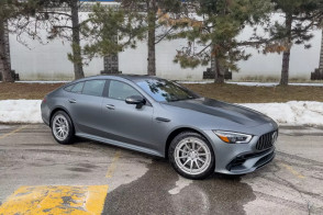 Является ли 4-дверный Mercedes-AMG GT53 2022 года хорошим автомобилем? 6 плюсов и 6 минусов: Тест-драйв, Автоновости, сегодня, 2026