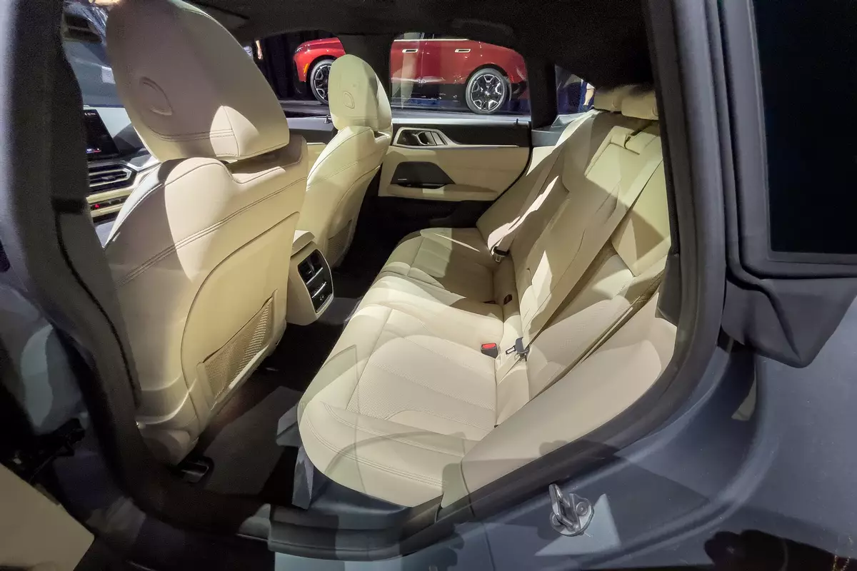 характеристики BMW i4