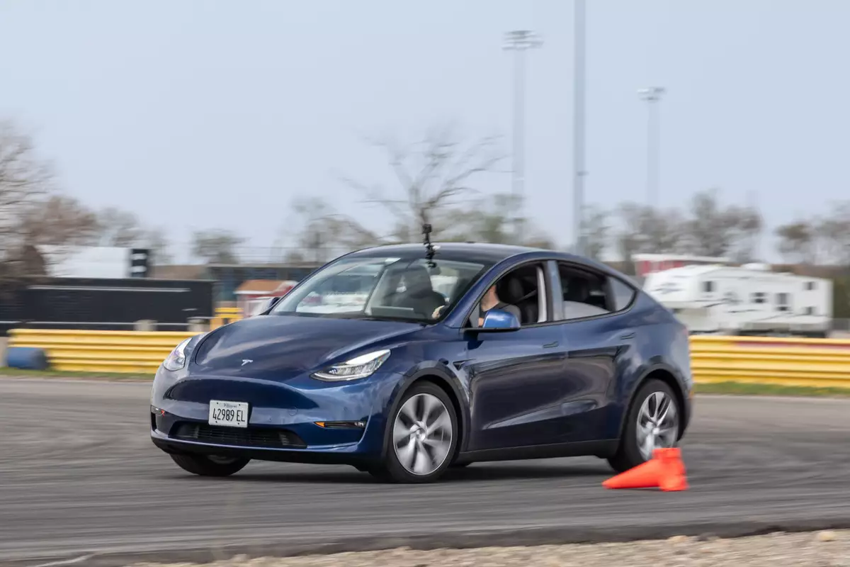Сравнение Hyundai Ioniq 5 с Tesla Model Y
