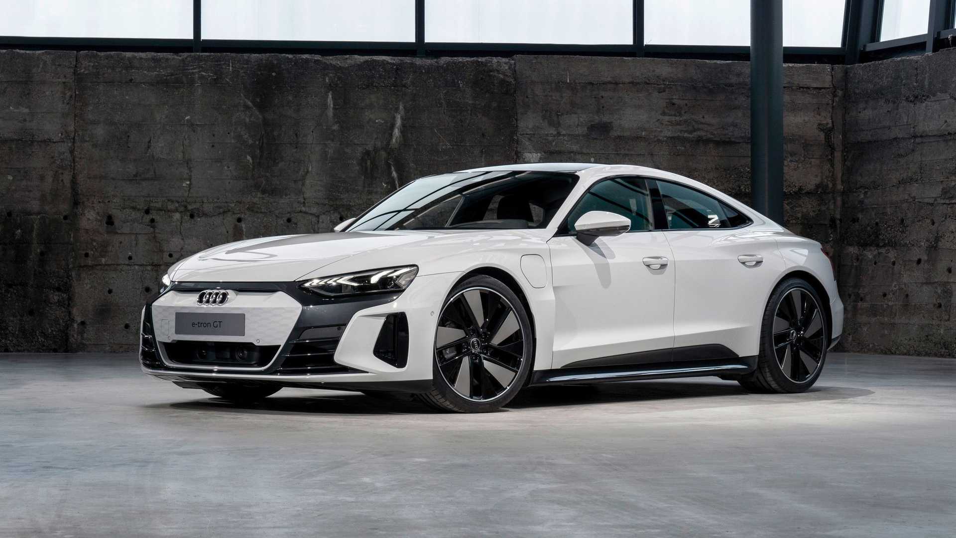 Электромобиль Audi E-Tron GT