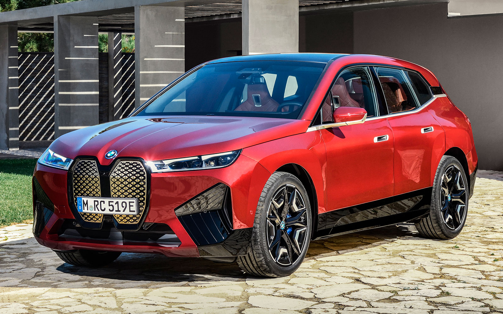 Электромобиль BMW iX