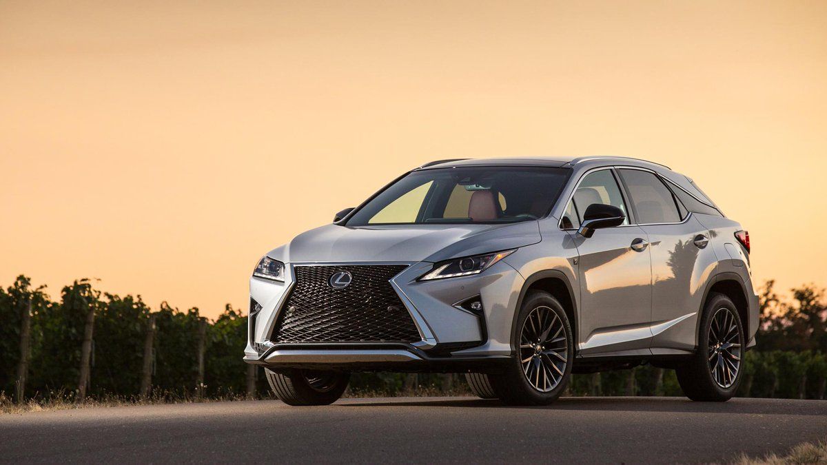 Кроссоверы Lexus