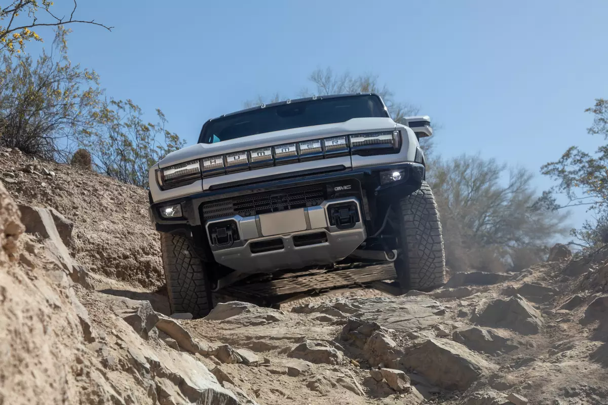 тест-драйв GMC Hummer EV 2023 года