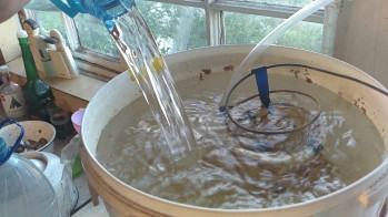 Як зробити дистильовану воду вдома: повна відповідь від експерта