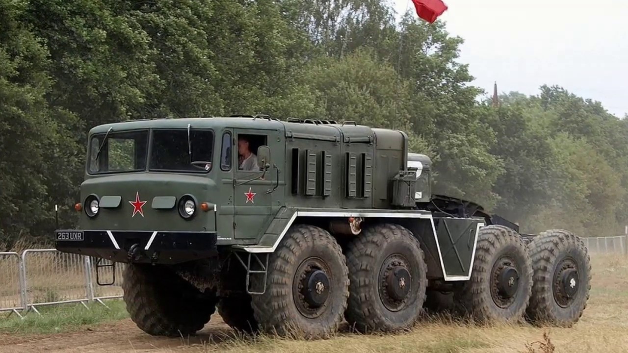 автомобили для обеспечения логистики в военной обстановке