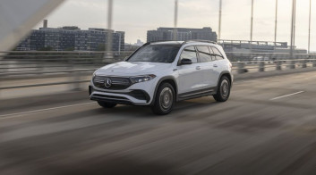Mercedes EQB 22 года привлекает обычных покупателей агрессивной ценой, Автоновости, сегодня, 2026