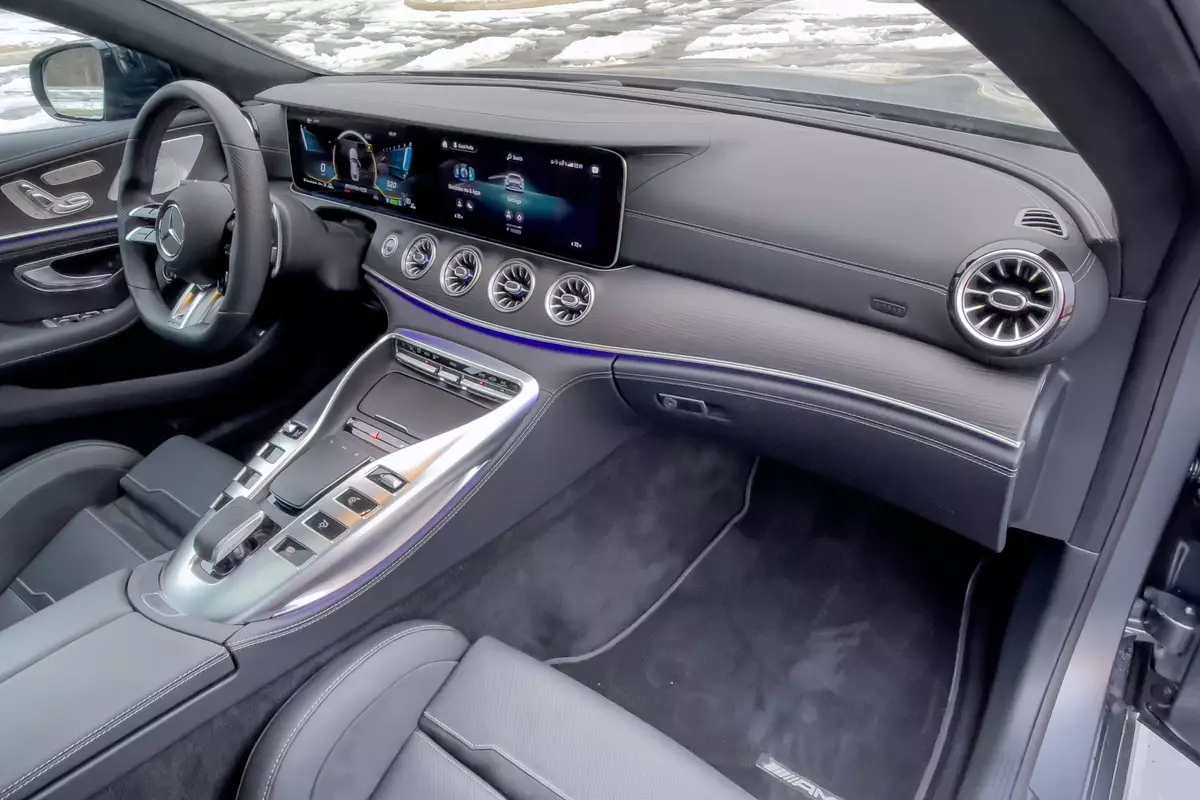 Тест-драйв Mercedes-AMG GT53 2022 года