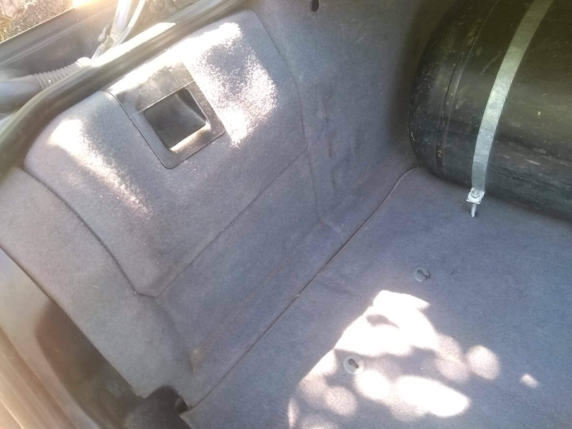 Химчистка багажника, BMW E38, чистый багажник