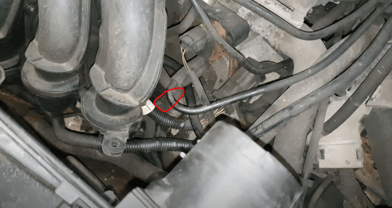 Где находится номер двигателя Ford Focus 2