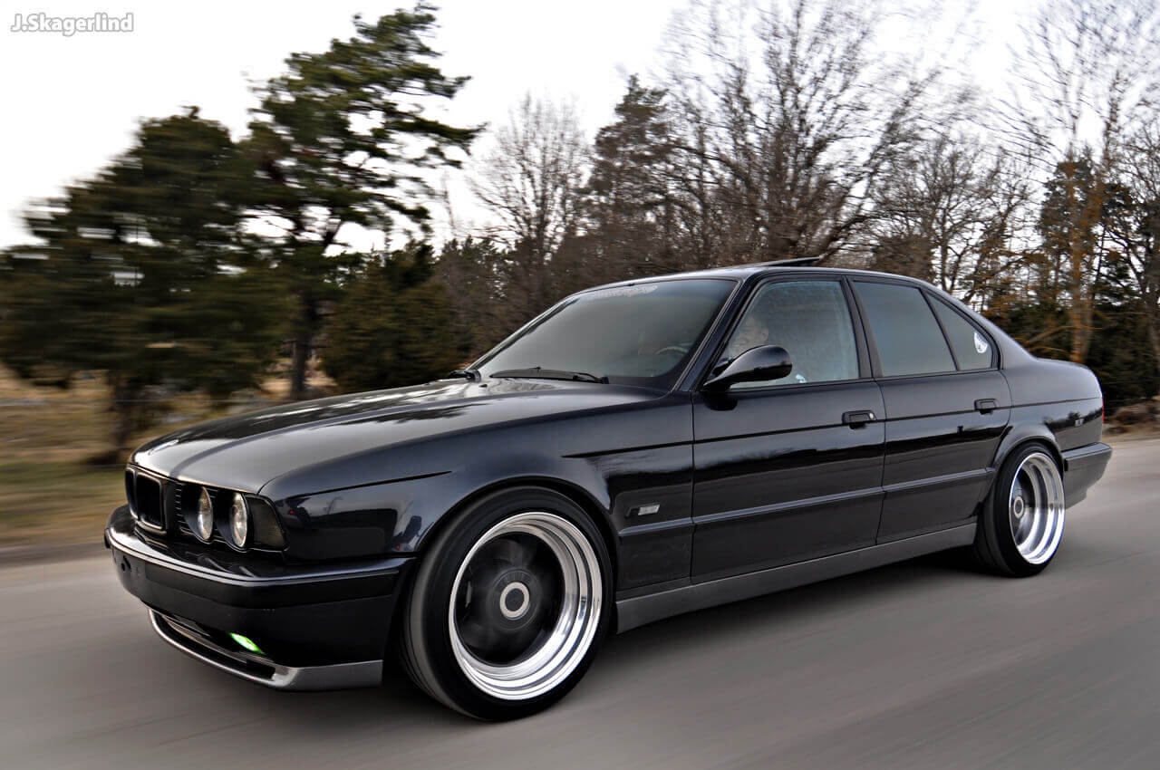 фото на обои bmw e34
