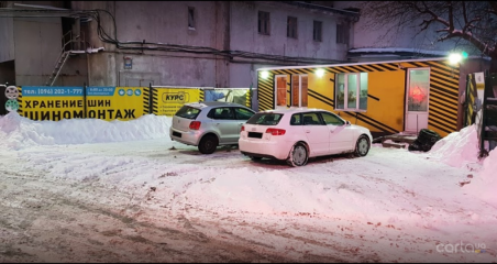 Курс, улица Набережно-Крещатицкая, 10