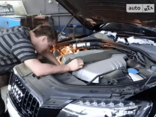 CarService